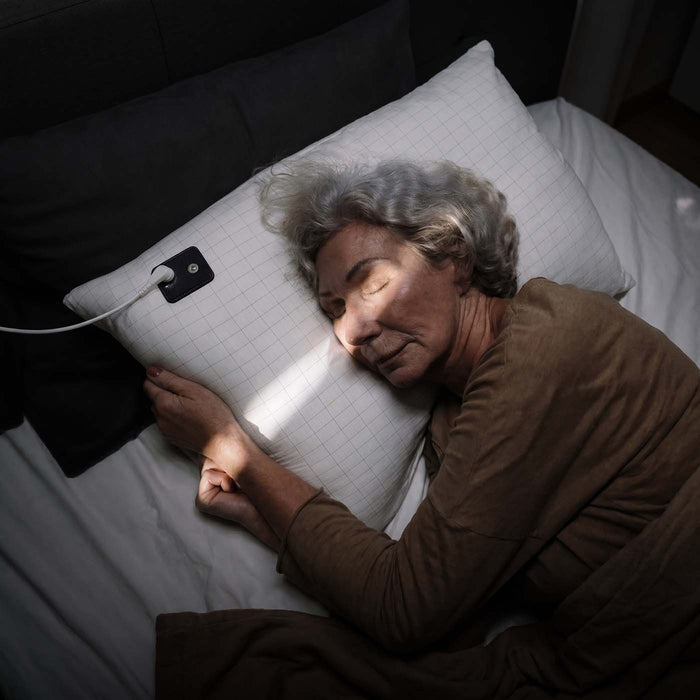 Free Gift: Grounding Pillowcases (White, Super King)